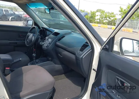 2012 Kia Soul z USA, uszkodzony, nr VIN KNDJT2A50C7435985